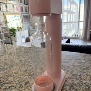 Philips Pink Beverage Carbonator